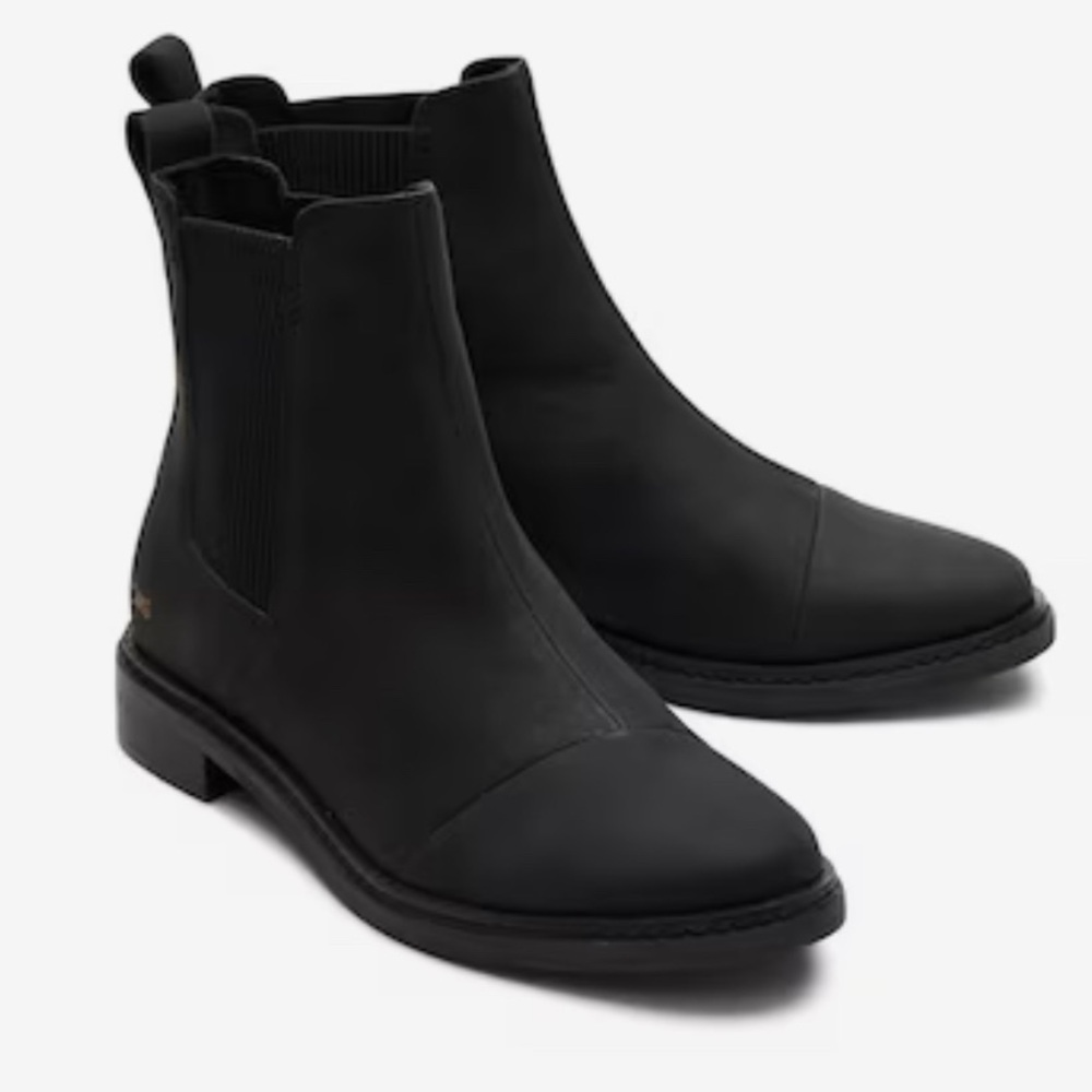 Tom’s Charli boot size 12